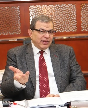 وزير القوى العامله 